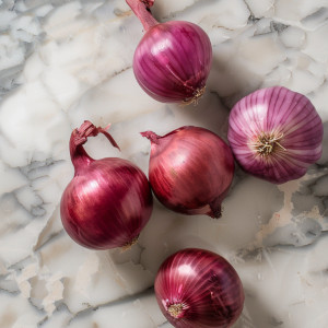 Red onions for chili 